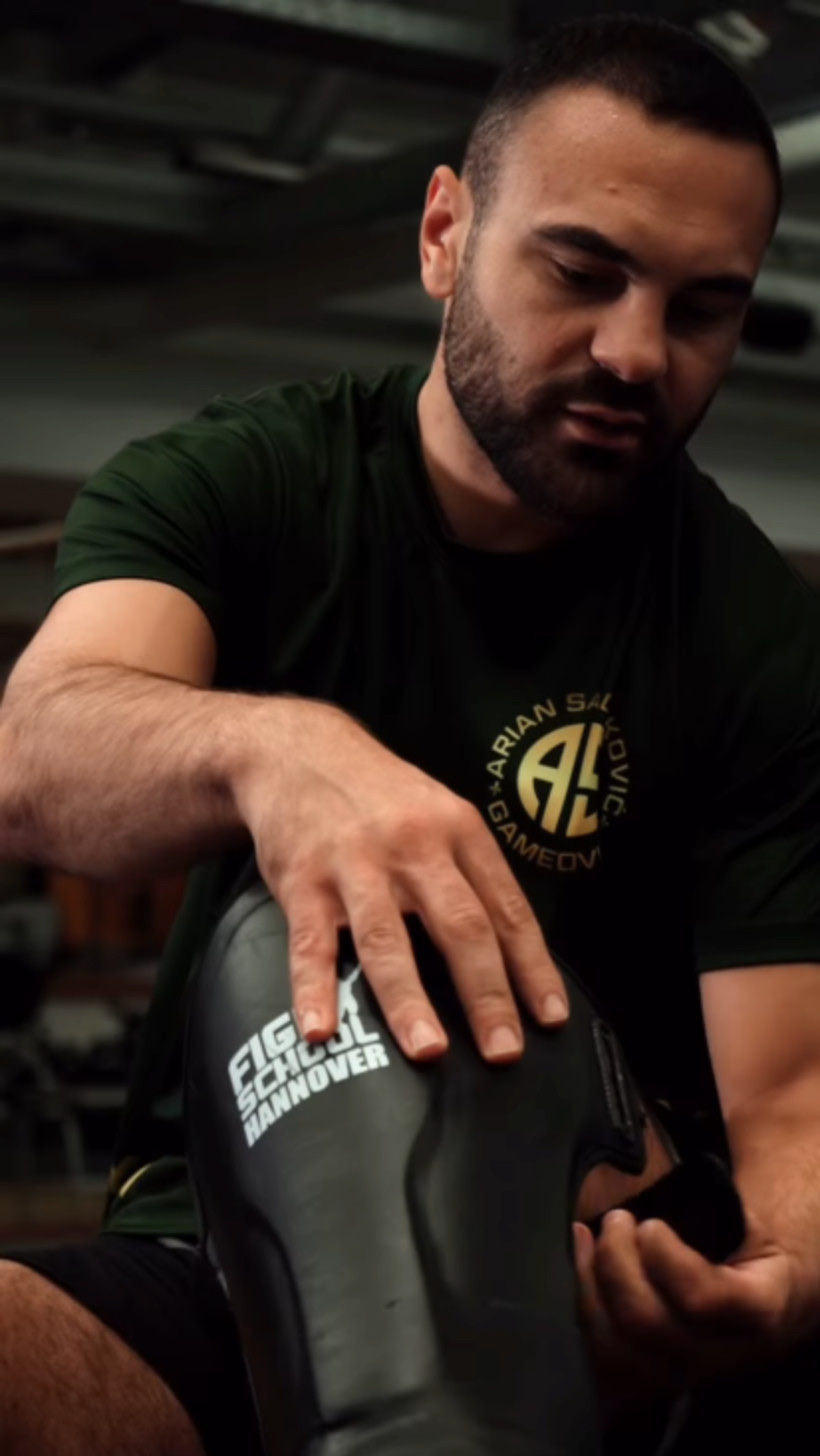 Arian Sadikovic — Brand Film, Still aus dem Training in der Fight School Hannover