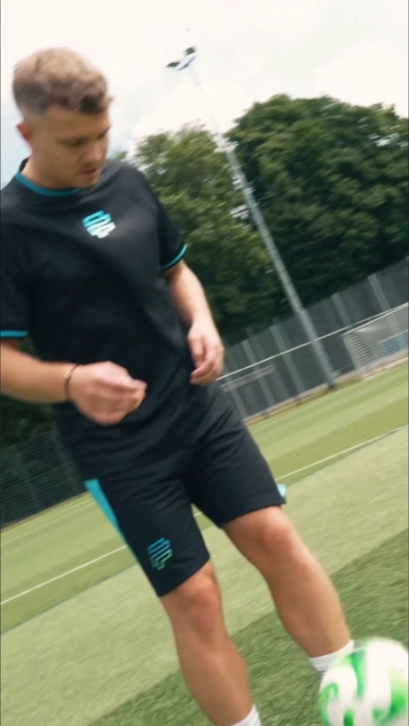 ftblr — FLAIR Launch-Kampagne